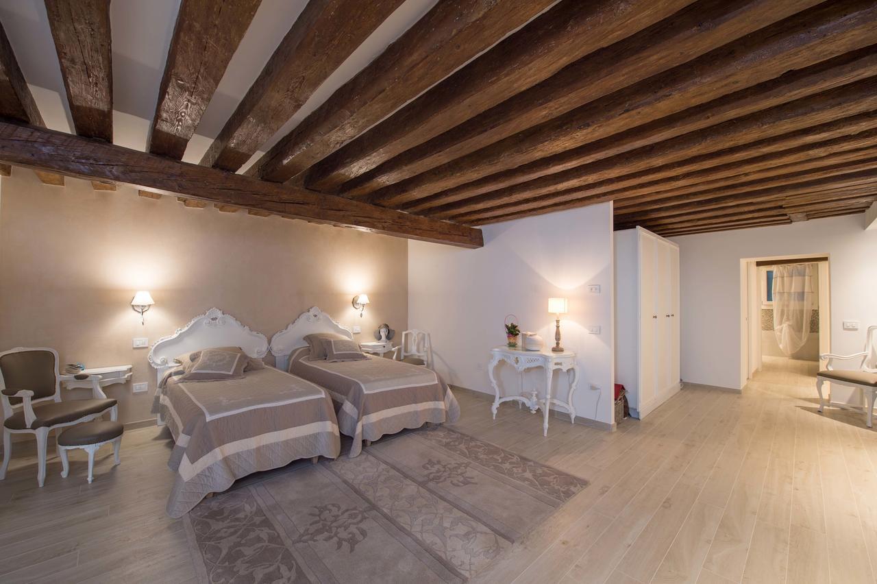 Savoia E Jolanda * Venice