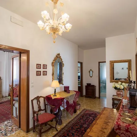 Savoia E Jolanda Apartments Venice Exterior photo