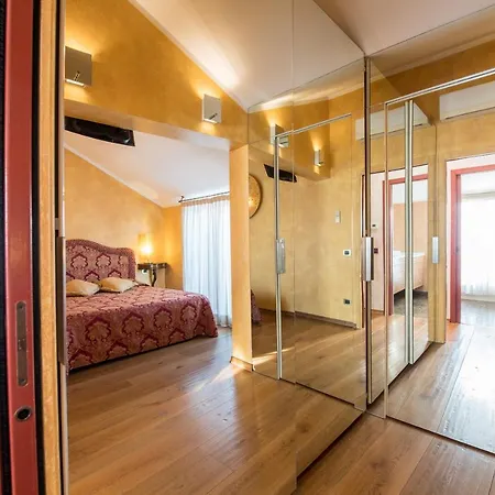 Savoia E Jolanda Apartments Venice Exterior photo
