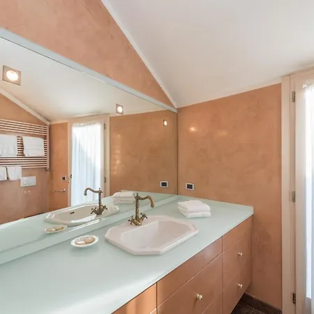 Savoia E Jolanda Apartments Venice Exterior photo