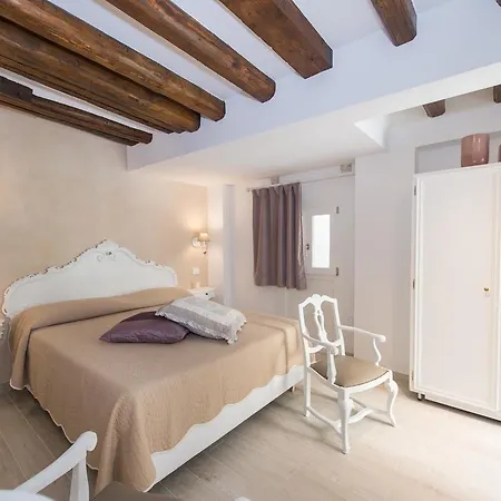 Savoia E Jolanda Apartments Venice Room photo