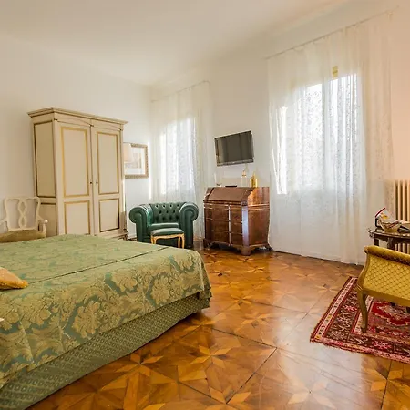 Savoia E Jolanda Apartments Venice Exterior photo