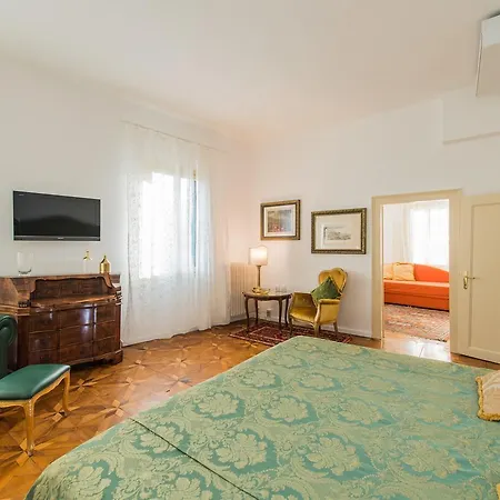 Savoia E Jolanda Apartments Venice Exterior photo