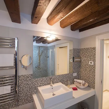 Savoia E Jolanda Apartments Venice Exterior photo