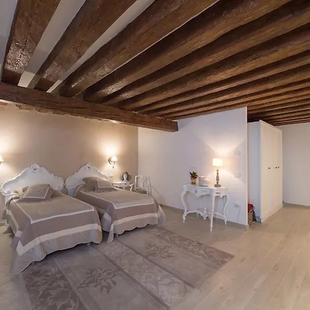 Savoia E Jolanda Apartments Venice Exterior photo